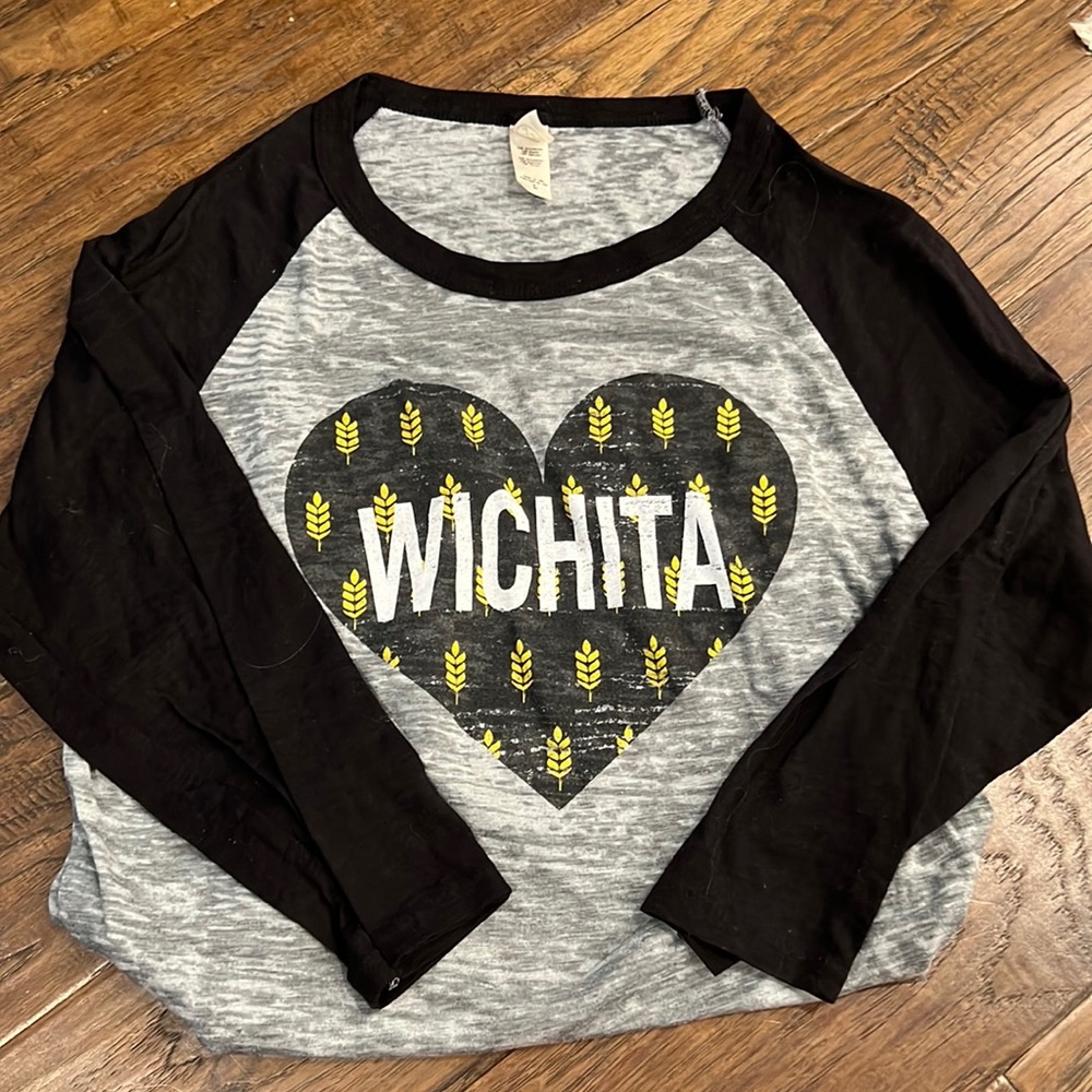Wichita shirt 🖤💛🌾